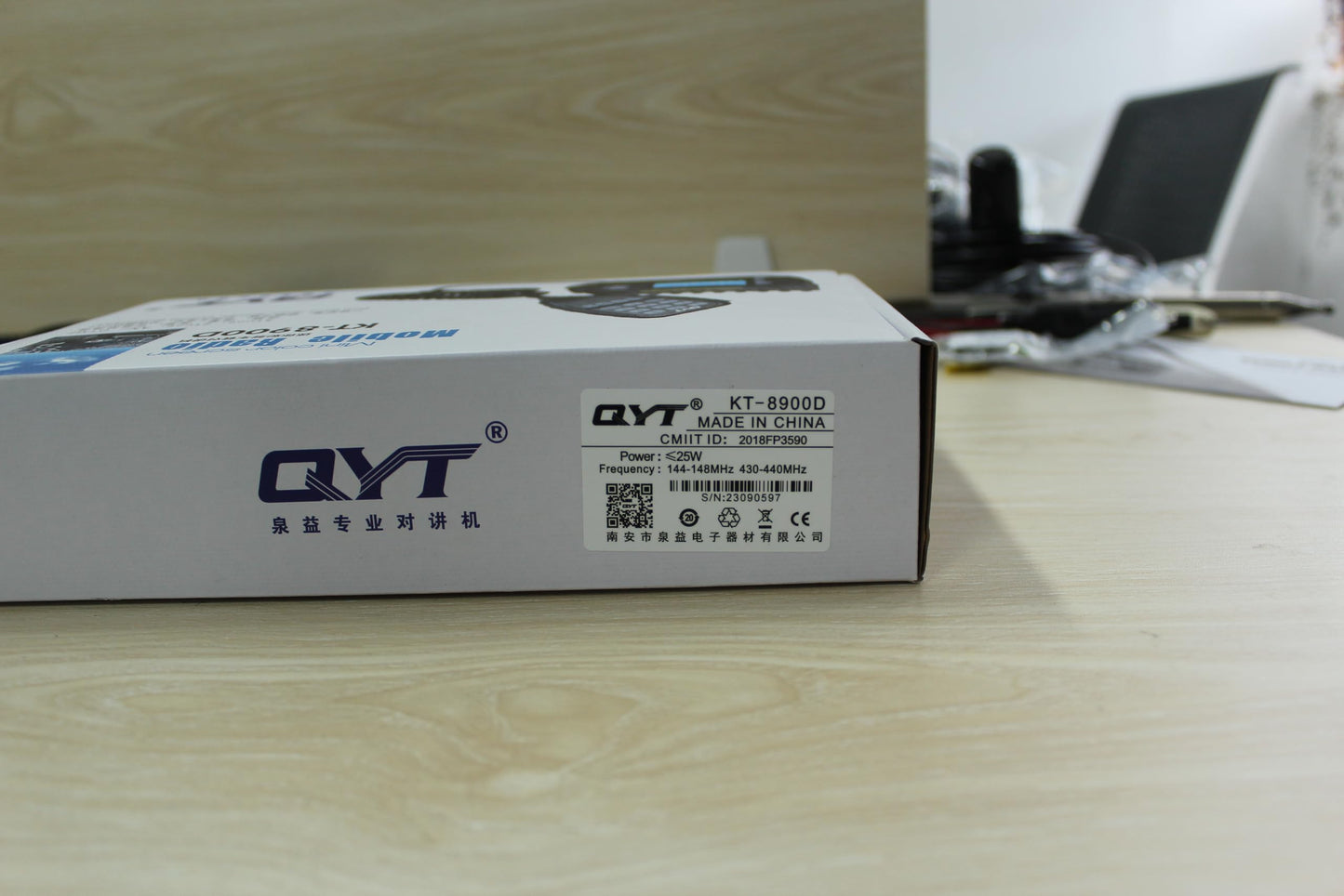 KT-8900D: Mini, lightweight mobile transceiver, upgraded from KT-8900. Features include a larger LCD, cooling fan, long-distance capability. Easy CHIRP or MIKLOR software programming for Windows 7/8/10. Kit includes radio, speaker mic, DC cable, brackets, mounting hardware, user guide, and programming cable.